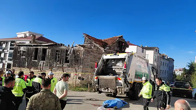Sinop Belediyesi çöp kamyonu önünden geçen yaşlı kadını ezdi