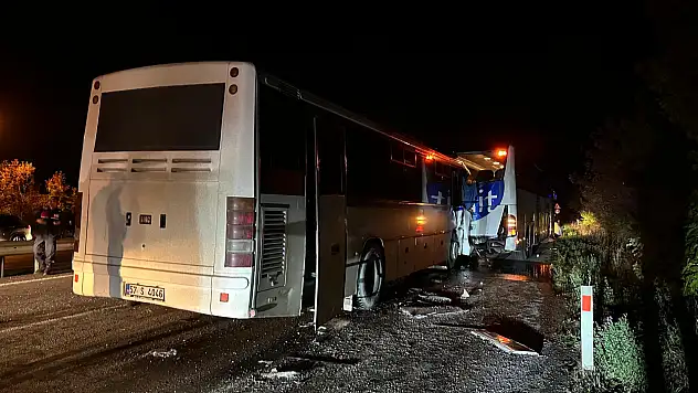 Sinop'ta İki Otobüs Çarpıştı