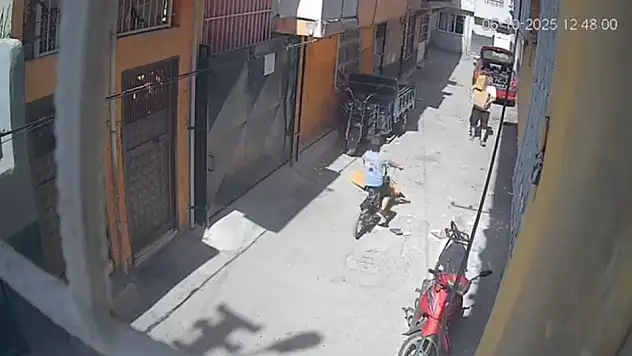 Sokakta oynarken ölümden döndü