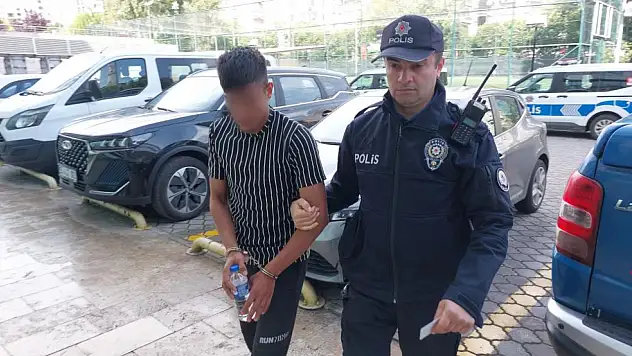 sopa ile darp ettiler sonra gözaltına alındılar