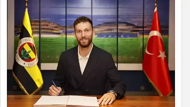 Tarık Çetin, Fenerbahçe'ye imzayı attı