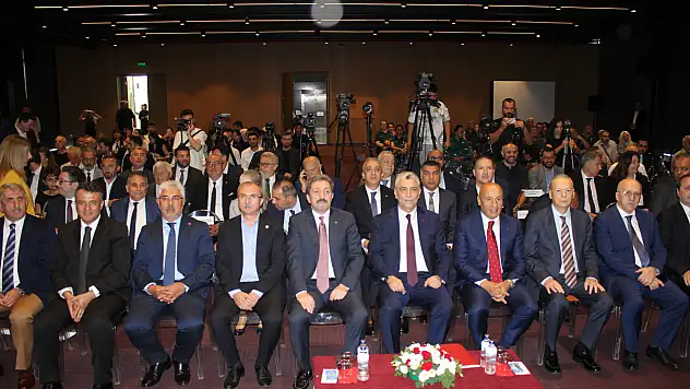 Ticaret Bakanı Bolat Samsun'da Duyurdu: İhracatta Tüm Zamanların Rekoru