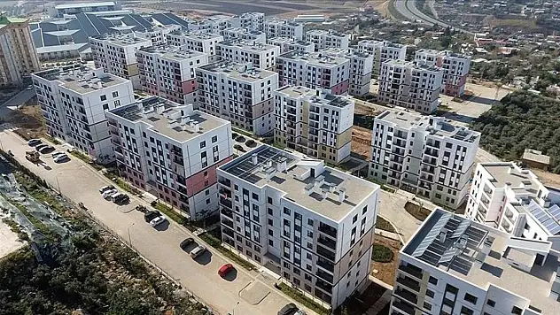 TOKİ, konutları hak sahiplerine teslim etti