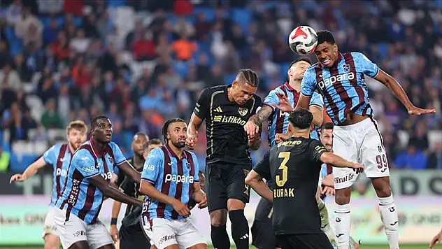 Trabzonspor İlk Yarıyı Sıfır Gol Yedirmeden Önde Tamamladı