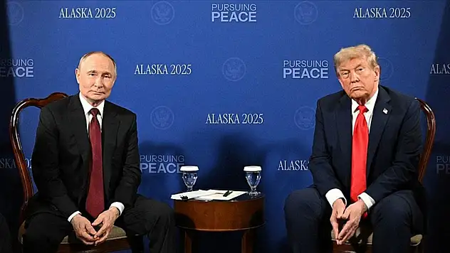 Trump-Putin zirvesi sona erdi