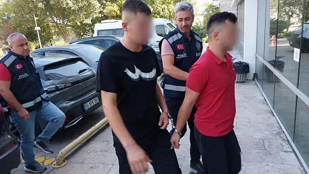 Tüfekle bir kişiyi vuran 2 kişi tutuklandı