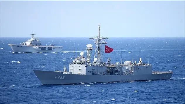 Türk Deniz Kuvvetleri'ne ait Anadolu Görev Grubu, NATO'nun düzenlediği 'Neptune Strike 25.3' tatbikatına katılım sağlıyor.