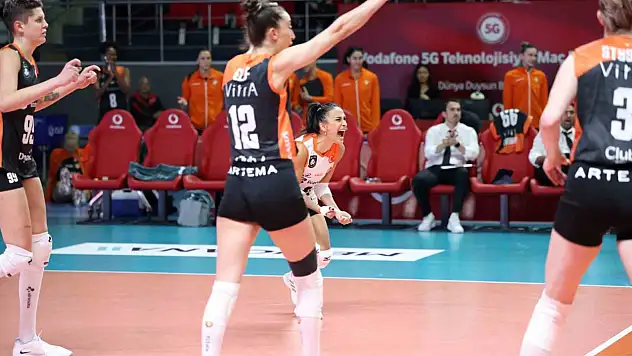 Türk Hava Yolları: 0 - Eczacıbaşı Dynavit: 3