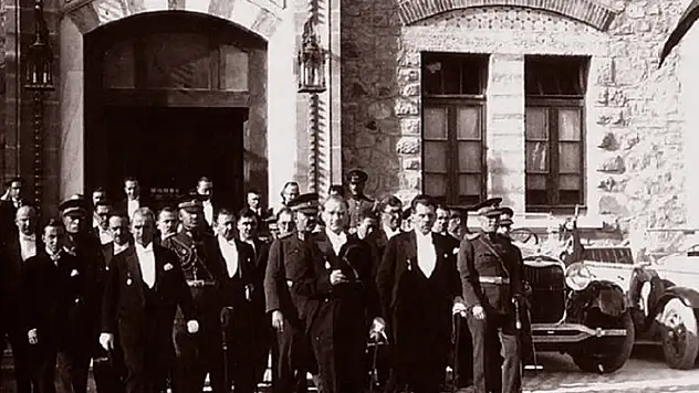 Türkiye Cumhuriyeti 102 yaşında