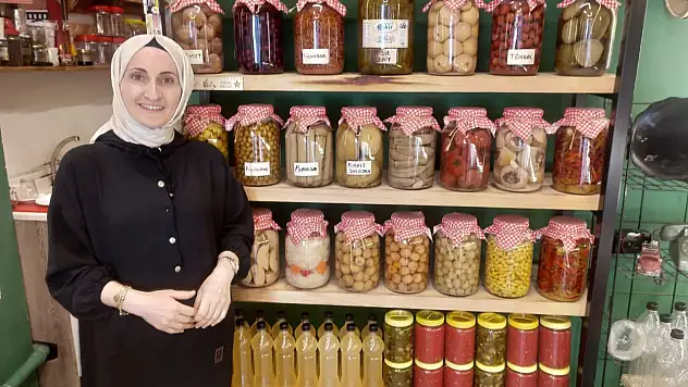 Turşu Geleneği Kadın Eliyle Yaşıyor