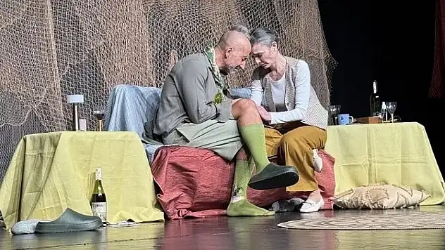 Üç Oyun, Tek Turne: Tiyatro Şehir Şehir Geziyor