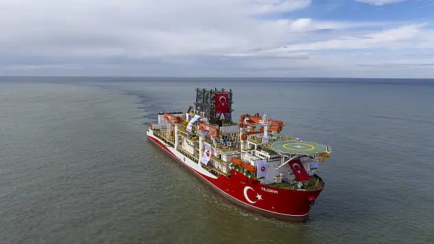 Ultra Derin Deniz Sondaj Gemisi 'Yıldırım' Filyos Limanı'na Ulaştı