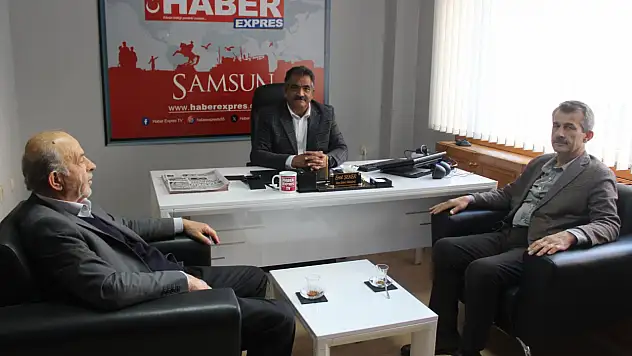 Uyanık ve Özdemir'den gazeteci Şeker'e ziyaret