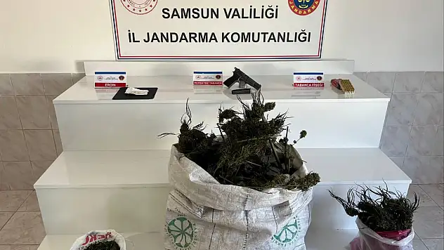 Uyuşturucu operasyonunda 3 kilo 110 gram kubar esrar ele geçirildi