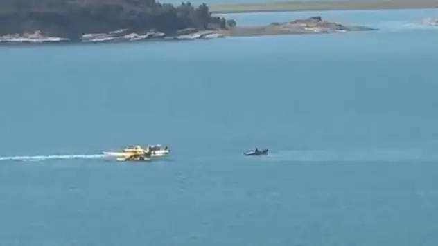 Yangın söndürme uçağı düştü