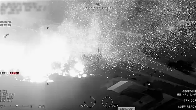 Yangının yayılma anları Bayraktar TB2 kamerasında