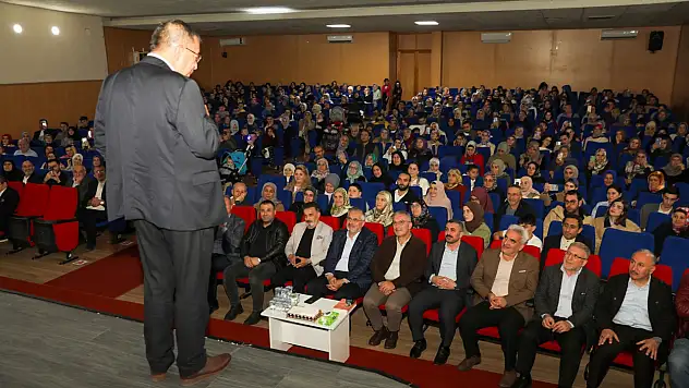 Yazar Hayati İnanç Bafralılarla buluştu