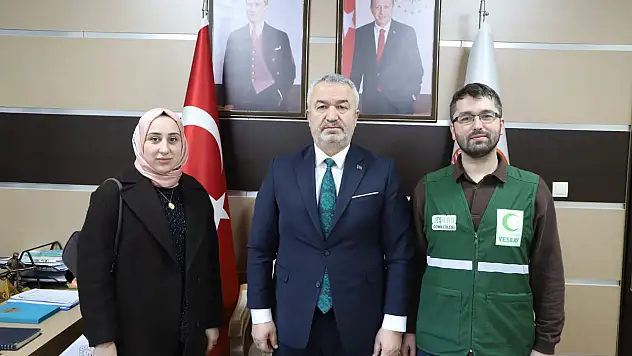 Yeşilay'dan 19 Mayıs Belediye Başkanı Osman Topaloğlu'na Ziyaret