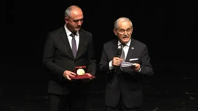 Yılmaz Büyükerşen Aktif Siyasete Veda Etti