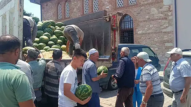 Zarar gören çiftçilere anlamlı destek