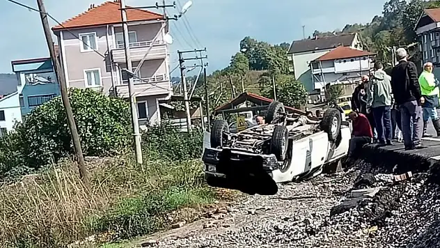 Zonguldak'ta araç bahçeye uçtu