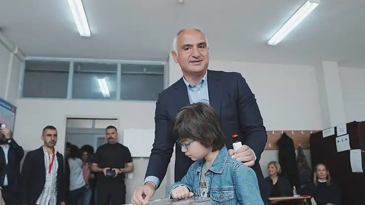 Kültür ve Turizm Bakanı Ersoy oyunu kullandı