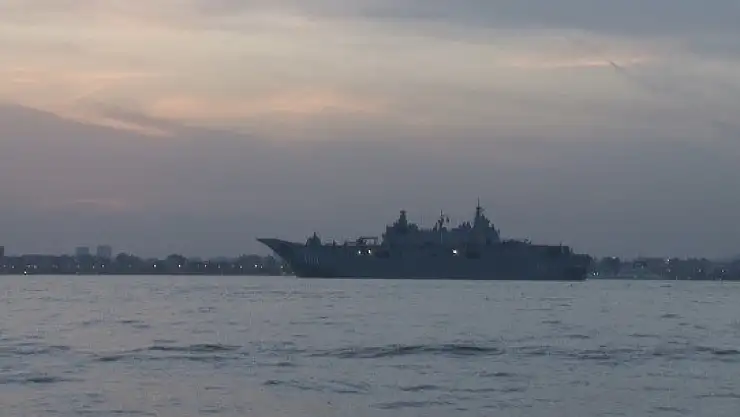 İzmir'den ayrılan TCG Anadolu 150 bine yakın ziyaretçiyi ağırladı