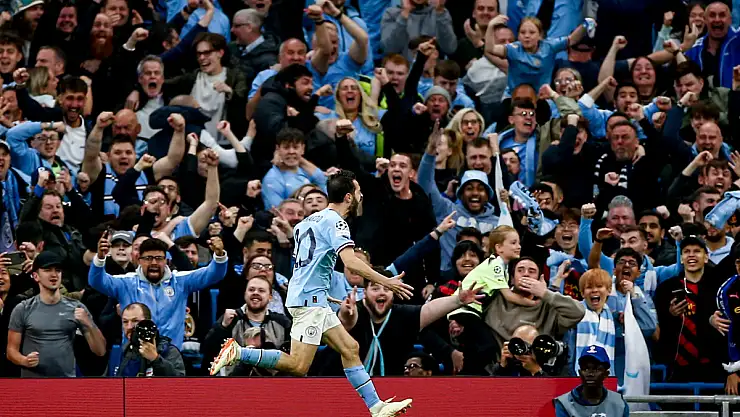 Manchester City, İstanbul biletini aldı