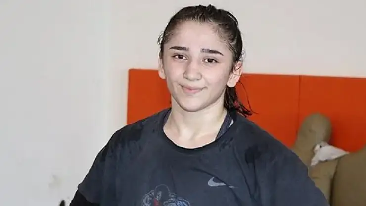 Milli güreşçi Nazar Kaya'nın hedefi dünya şampiyonluğu