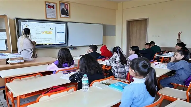 'Depremlerin ardından bölgeye kaydını tekrar aldıran öğrenci sayısı 82 bin 405 oldu'