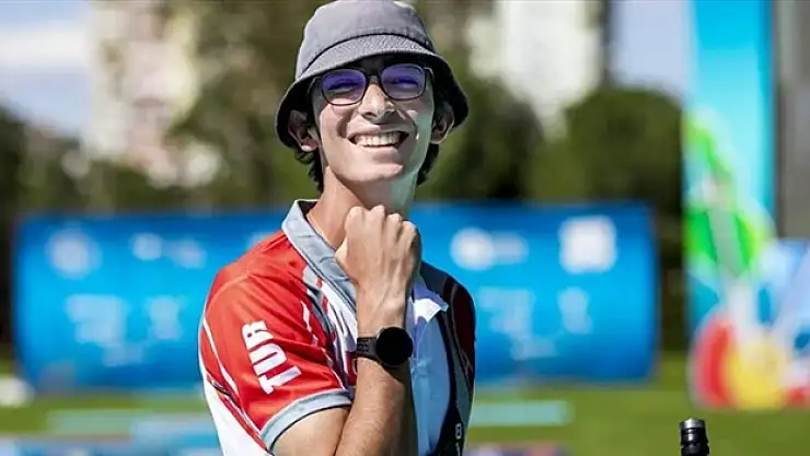 Mete Gazoz-Fatma Maraşlı ikilisi, Okçuluk Dünya Kupası'nda bronz madalya kazandı