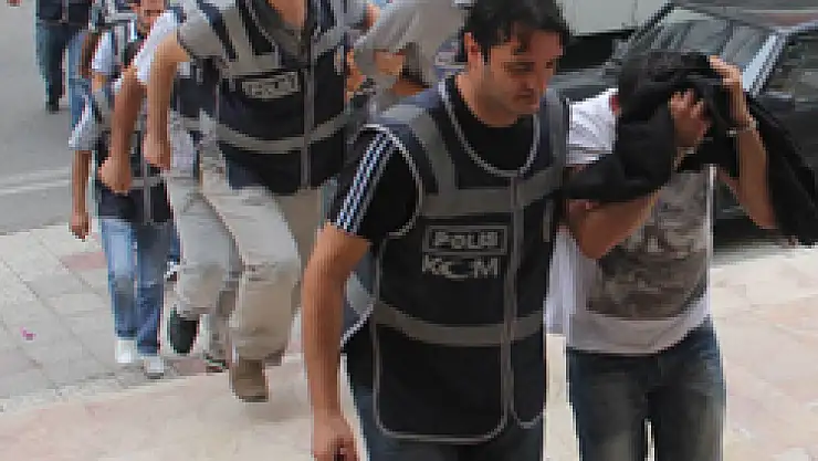 Operasyon zanlısı 11 kişi adliyede