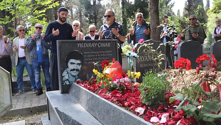Yıldıray Çınar mezarı başında anıldı