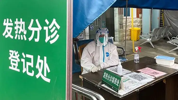 Çin hükümetine çalışan bilim insanı, Kovid'in laboratuvar kaynaklı olduğu ihtimalini reddetmedi