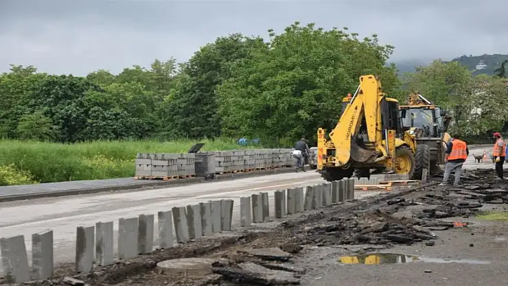 Tekkeköy'e 2,5 km uzunluğunda çift yönlü kaldırım