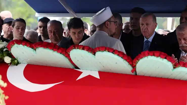 Usta gazeteci Mehmet Barlas son yolcuğuna uğurlandı