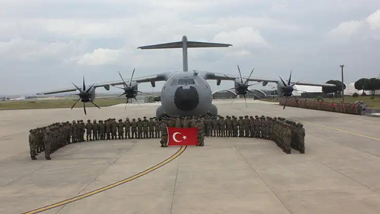 Türk askerinden Kosova'ya takviye sürüyor