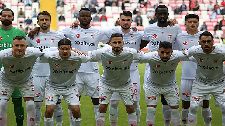 Sivasspor'da 9 futbolcunun sözleşmesi bitti