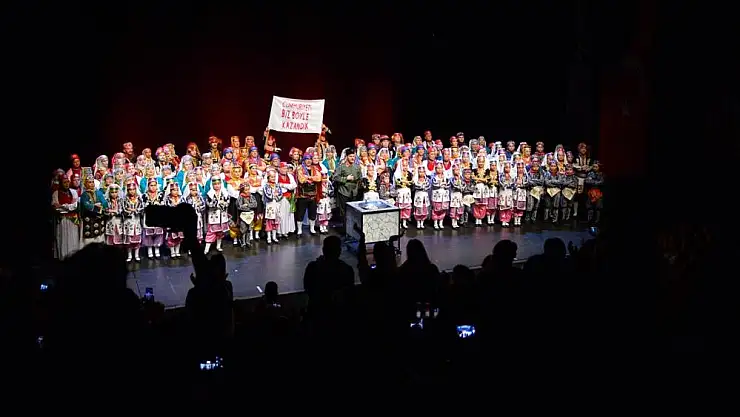 Kurtuluş hikayesi halk danslarıyla anlatıldı