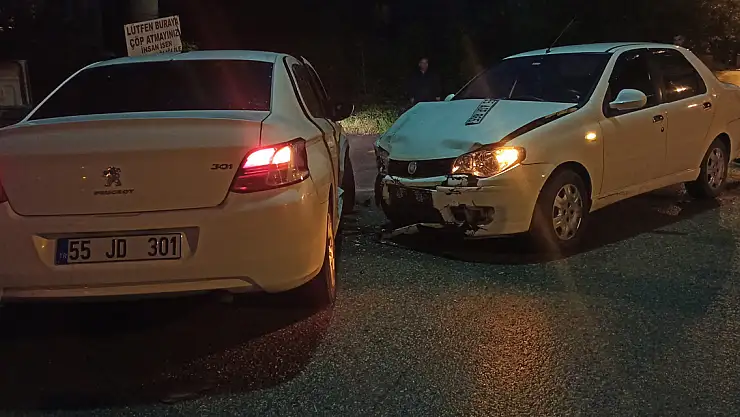 İki otomobil çarpıştı: 2 yaralı