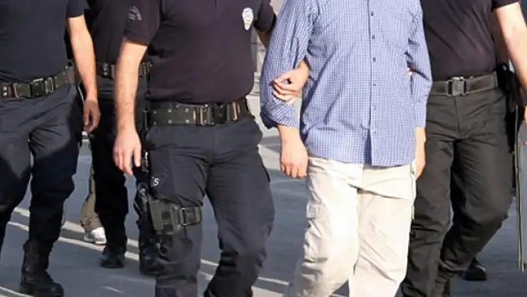 İstanbul'da FETÖ'nün hücre evlerine operasyon: 18 gözaltı