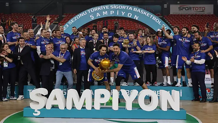 Basketbol Süper Ligi'nde Anadolu Efes, 16. şampiyonluğunu elde etti