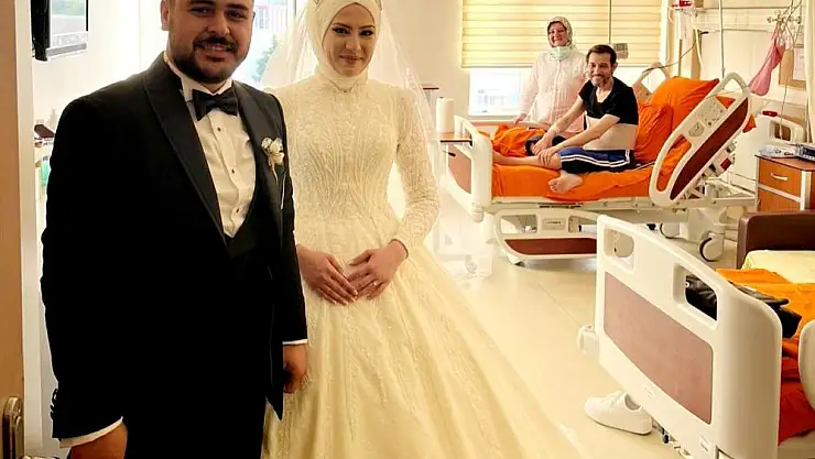 Gelinin vefası: Karaciğer nakli olan dayısını gelinliğiyle hastanede ziyaret etti