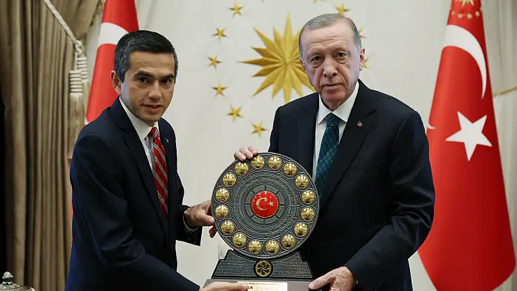 Cumhurbaşkanı Erdoğan, Peru Büyükelçisi Cesar Augusto De Las Casas Diaz'ı kabul etti