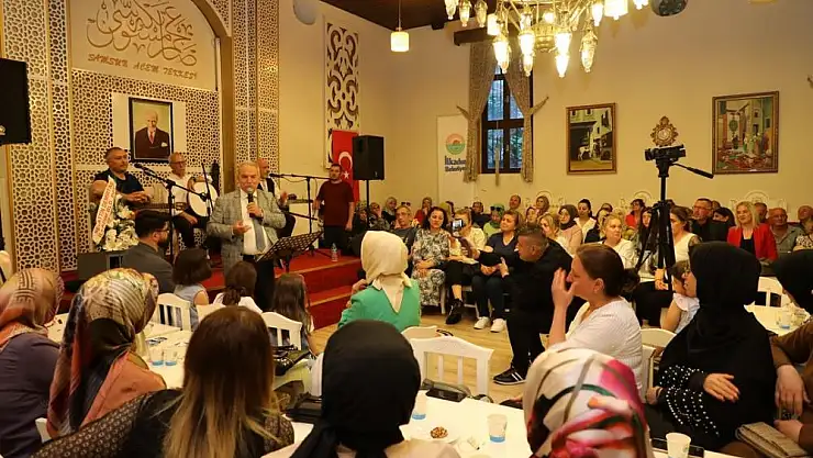 Depremzedeler için düzenlenen 'Cemal Safi Şiir Yarışması'nda 3 bin şiir yarıştı