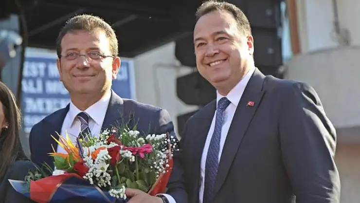 CHP'li belediye başkanından 'değişim' çağrısı: 'Herkes oturduğu koltuğun sevdasında'