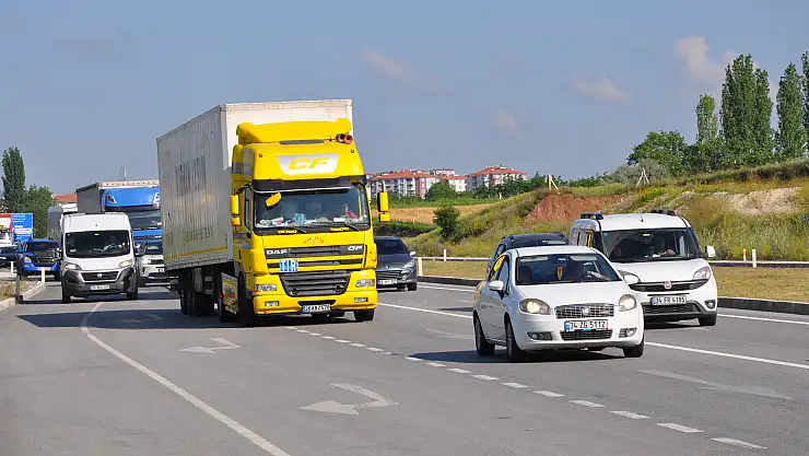 İstanbul-Samsun kara yolunda bayram trafiği