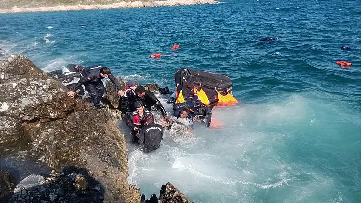 Batı medyasının sınıf ayrımı: 'Göçmenlerin denizde ölmesi normal, milyarderlerin denizde ölmesi trajedi'