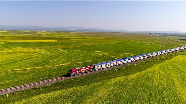 Bayramı fırsata çeviren gezi tutkunları Doğu Ekspresi'nde yoğunluk oluşturdu
