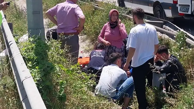 Samsun'da otomobil yayalara çarptı: 2 yaralı
